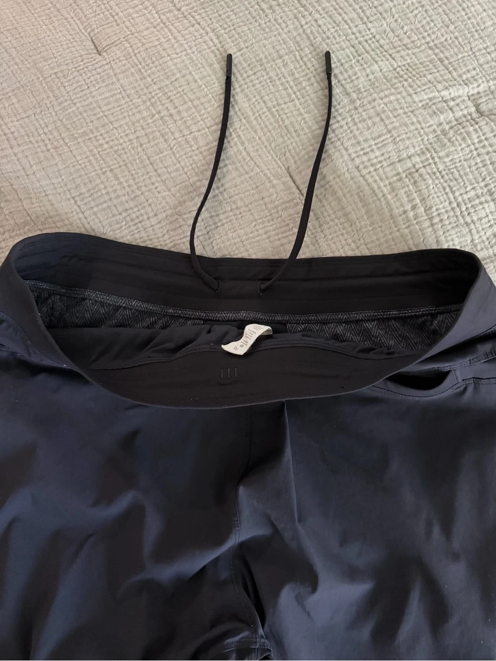 Lululemon Men’s Black Woven Track Pants Size XL